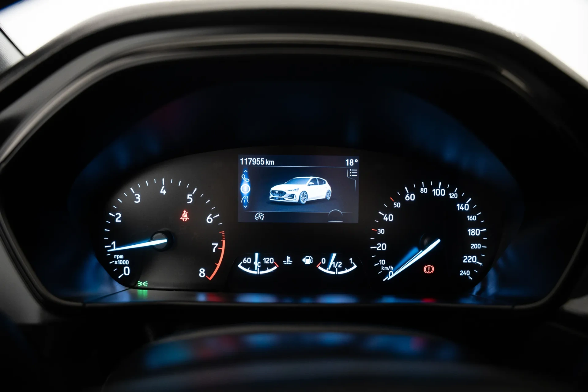 Ford Focus 1.0 EcoBoost MHEV ST-Line 24