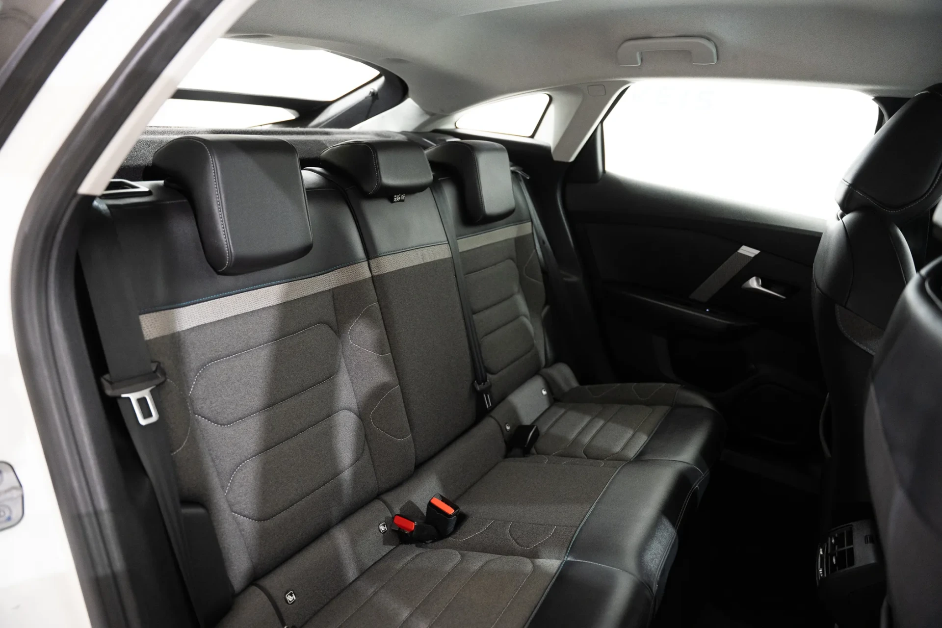 Citroen C4 1.2 PureTech Feel Pack 23