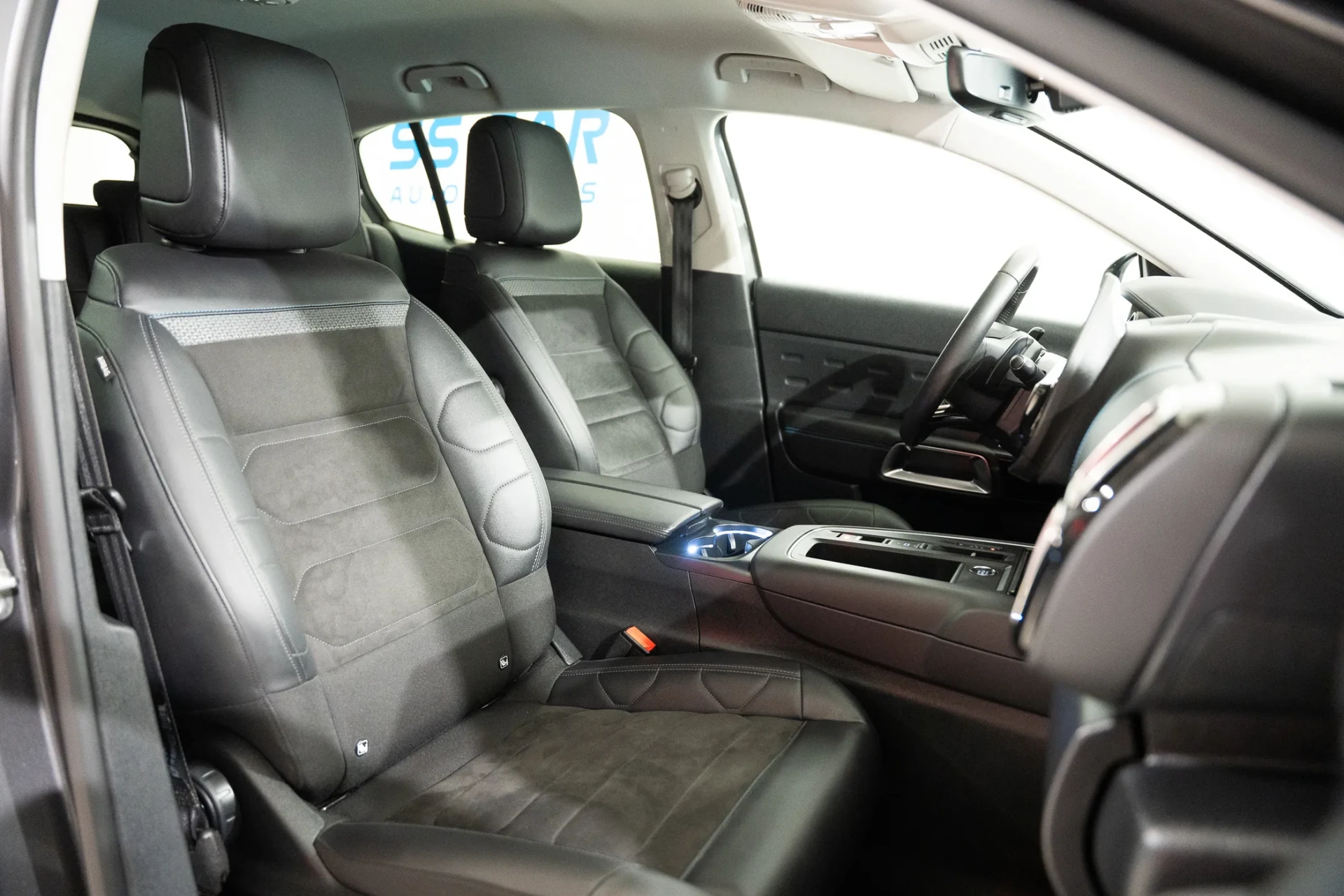 Citroen C5 Aircross 1.6 Hybrid Feel Pack e-EAT8 24