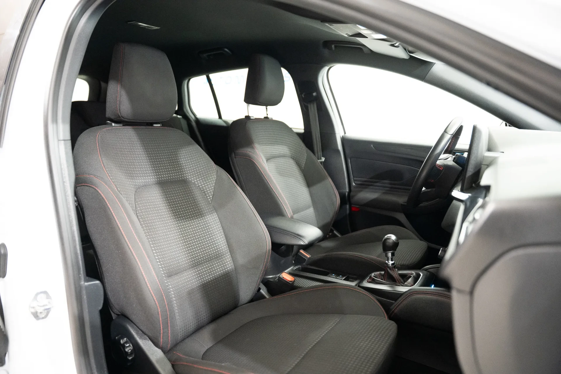 Ford Focus SW 1.0 EcoBoost MHEV ST-Line X 23
