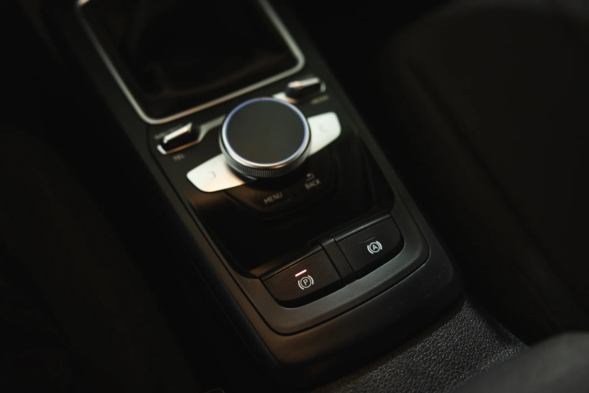 Audi Q2 30 TFSI Advanced 12