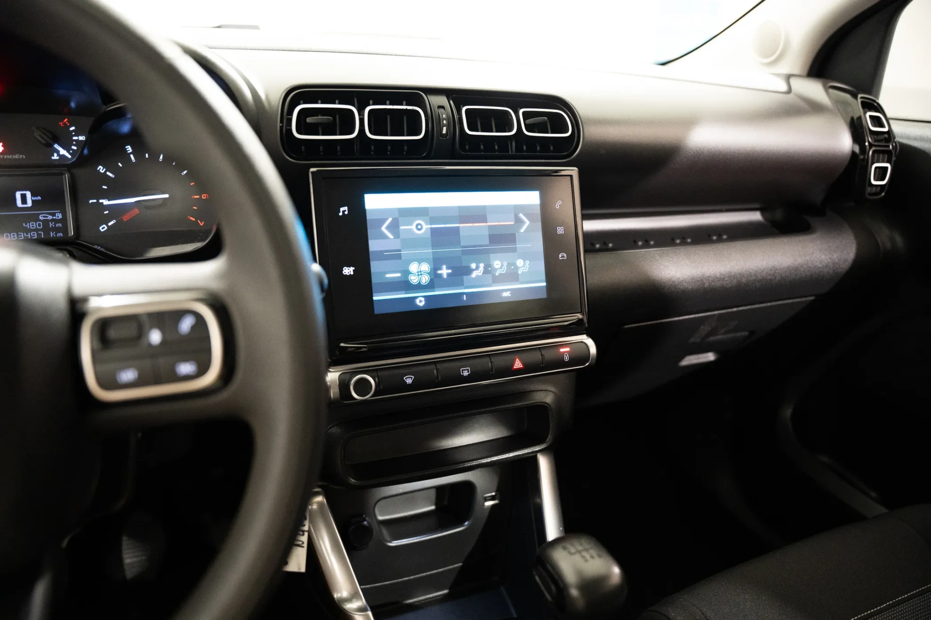 Citroen C3 Aircross 1.2 PureTech Feel 8