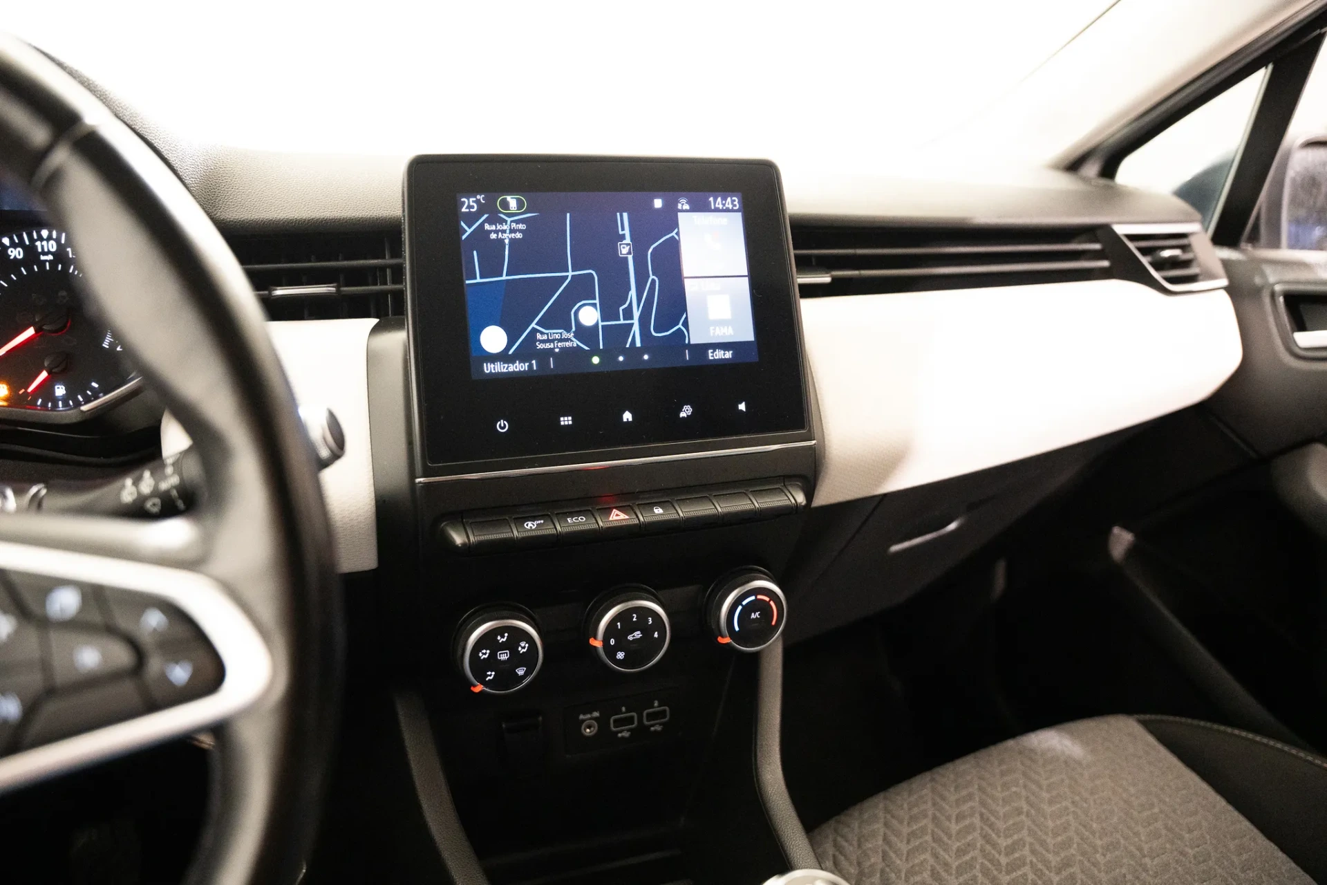 Renault Clio 1.0 TCe Techno 17