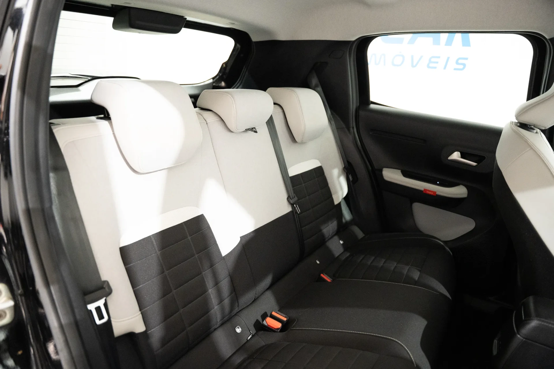 Citroen e-C3 44 kWh Autonomia Conforto Max 27
