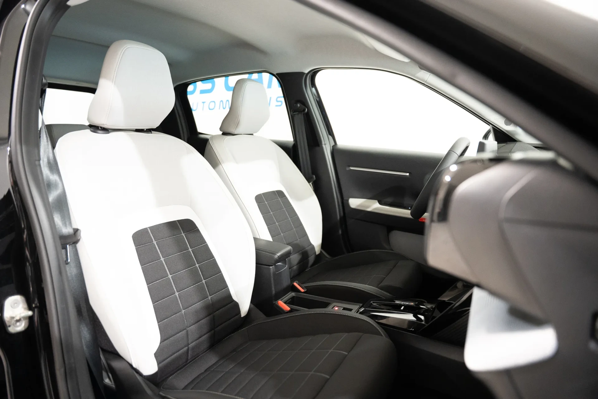 Citroen e-C3 44 kWh Autonomia Conforto Max 27
