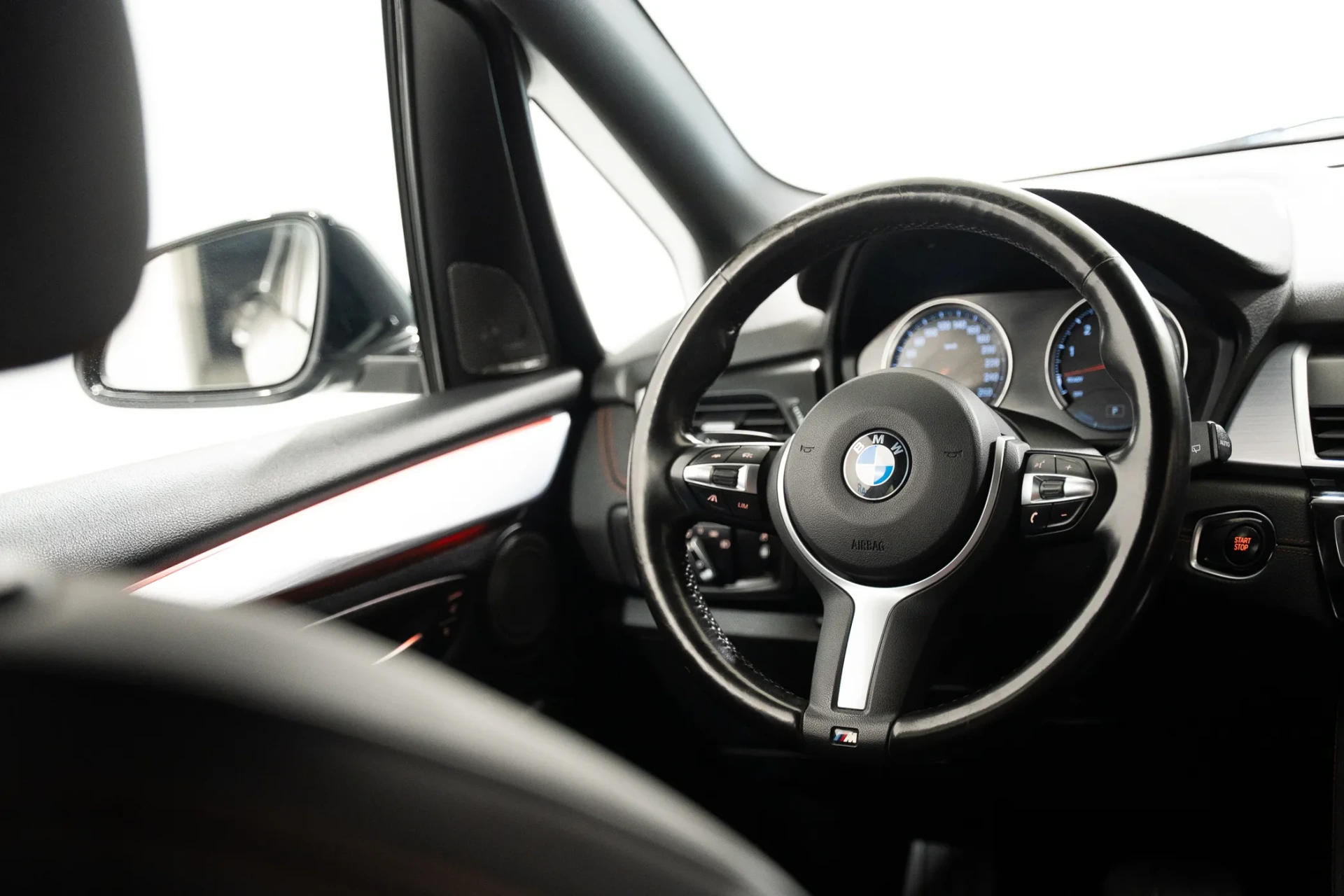 BMW 225xe Active Tourer Line Sport 14