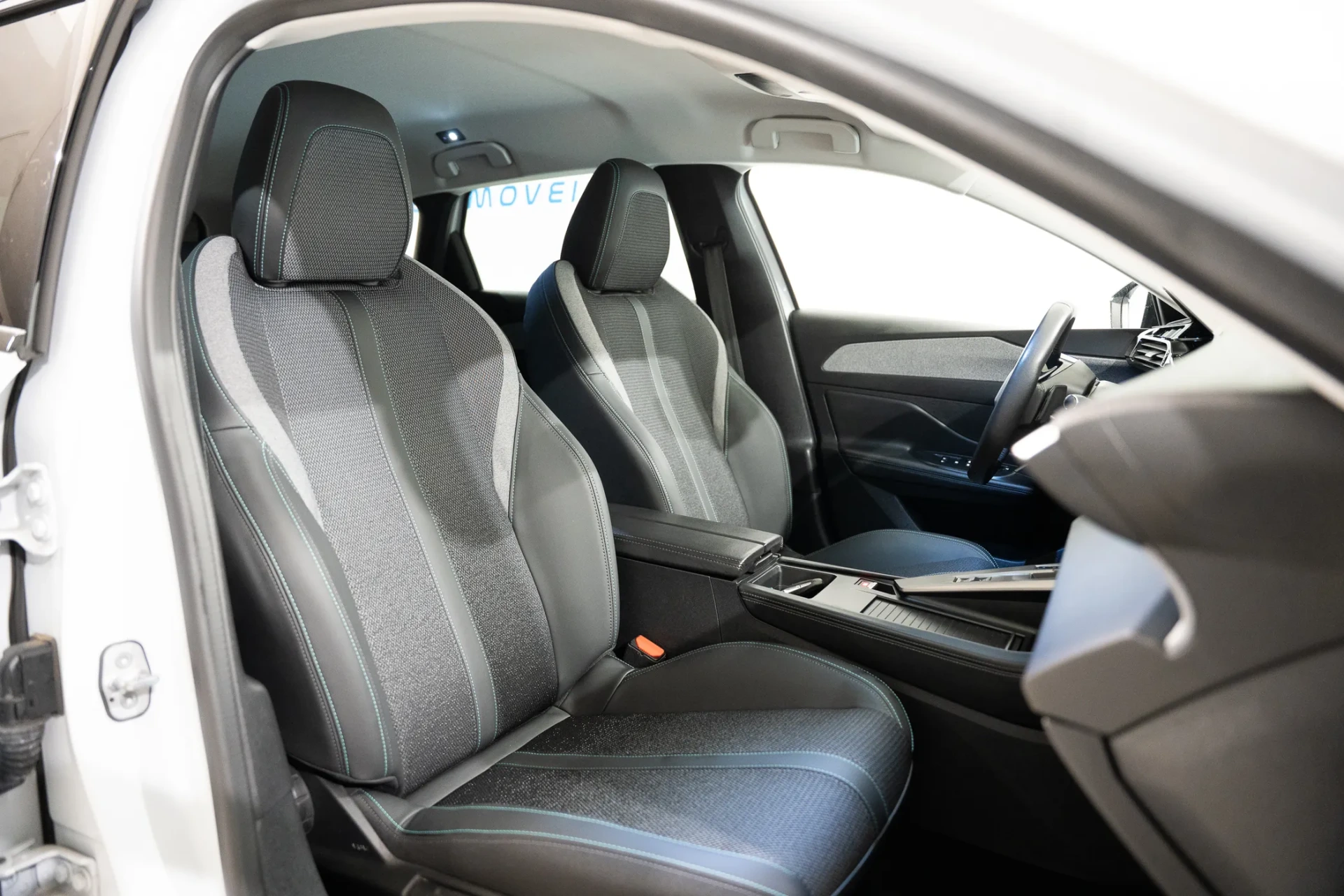 Peugeot 308 SW 1.2 PureTech Allure EAT8 18