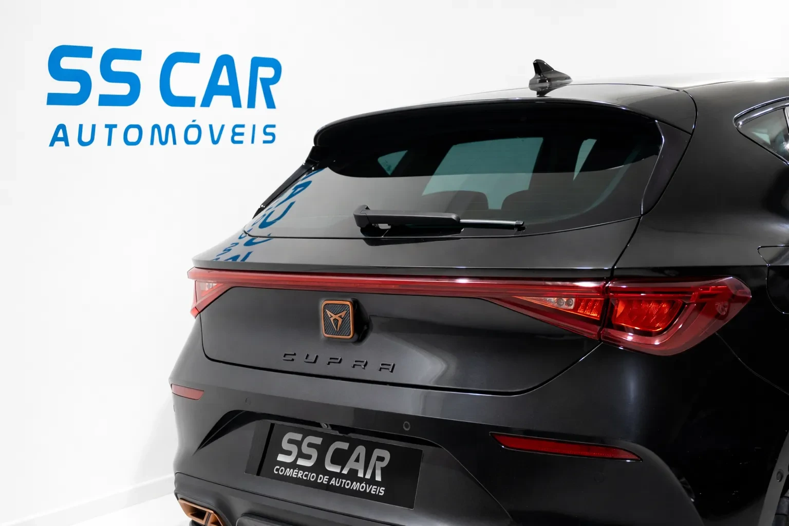 Cupra Leon 1.4 e-Hybrid DSG 5