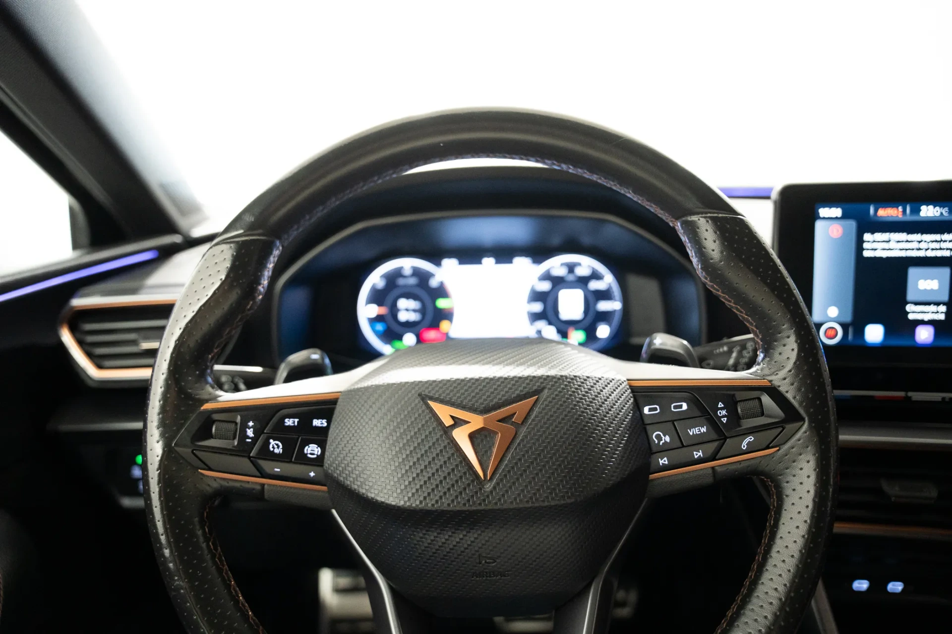 Cupra Leon 1.4 e-Hybrid DSG 12