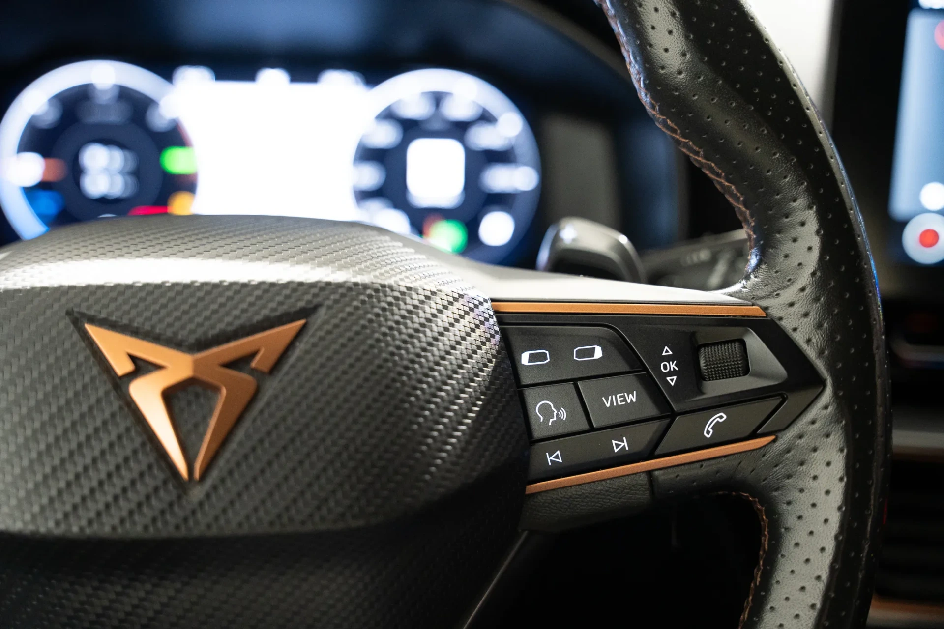 Cupra Leon 1.4 e-Hybrid DSG 14