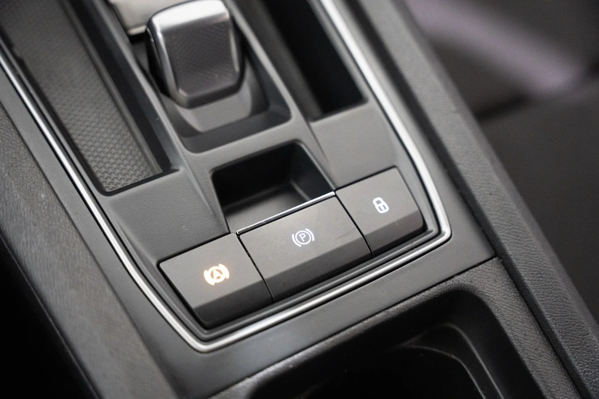 Cupra Leon 1.4 e-Hybrid DSG 16