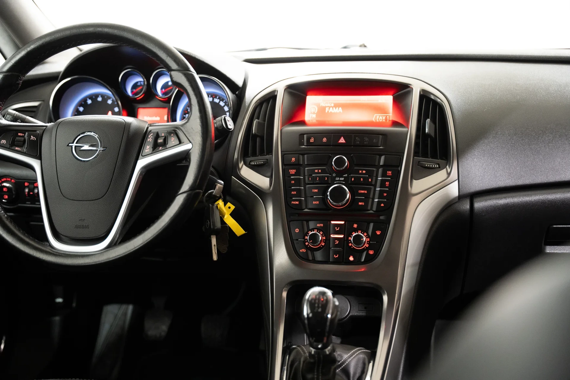 Opel Astra 1.4 Enjoy 11