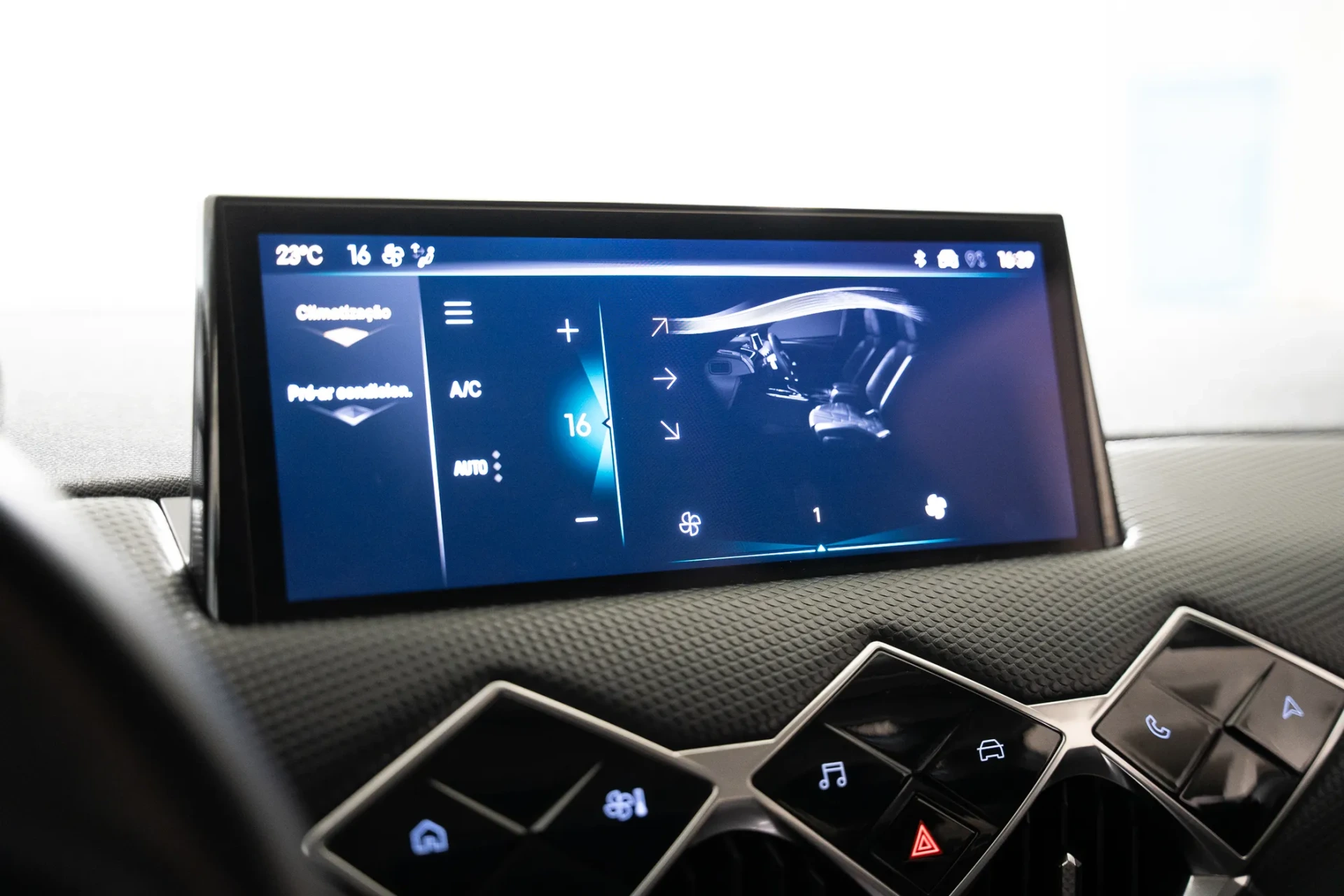 DS DS3 Crossback E-Tense Bastille 12