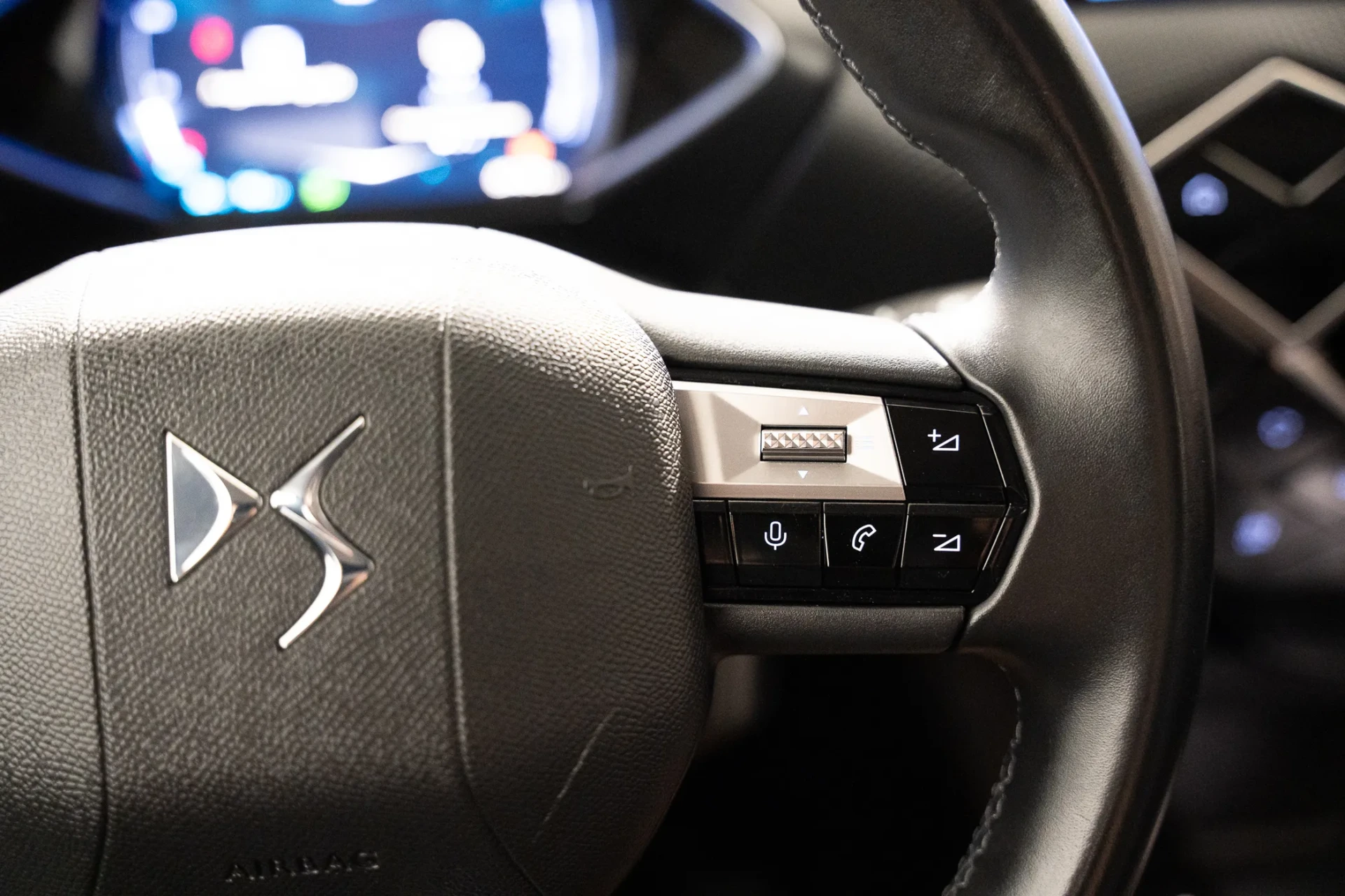 DS DS3 Crossback E-Tense Bastille 25