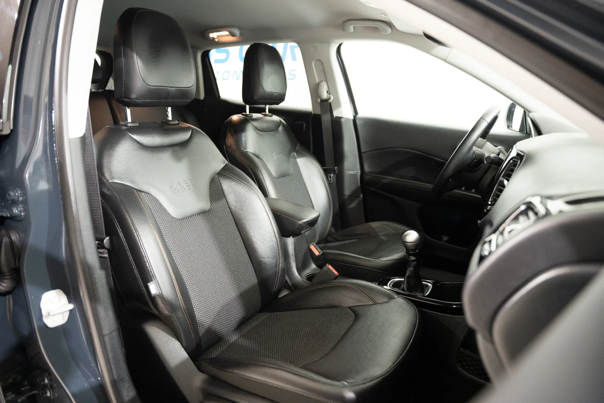 Jeep Compass 1.6 M-Jet Limited 23