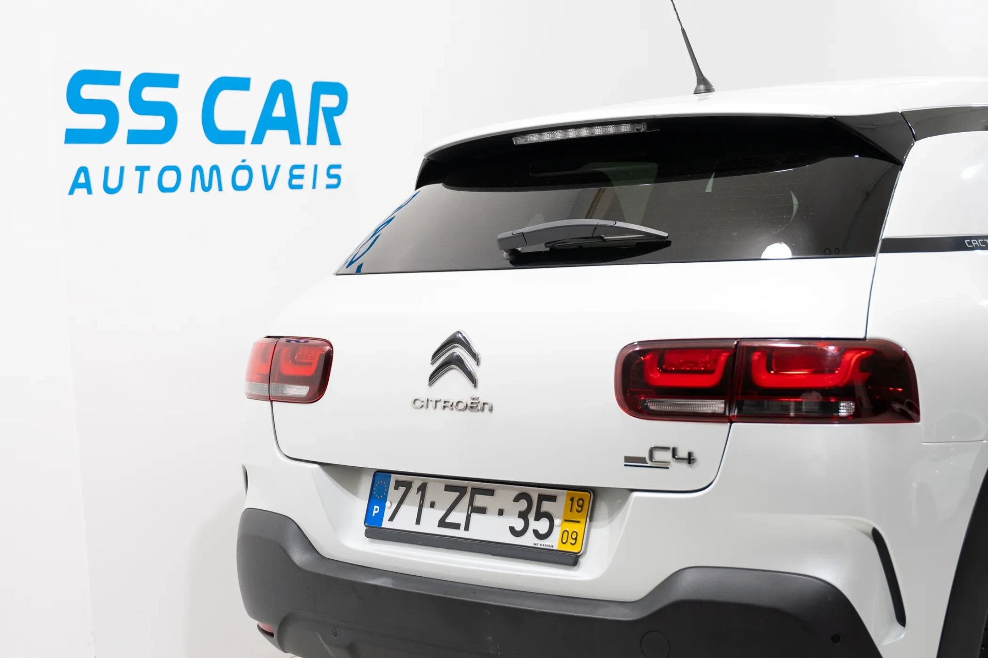Citroen C4 Cactus 1.2 PureTech Origins 8