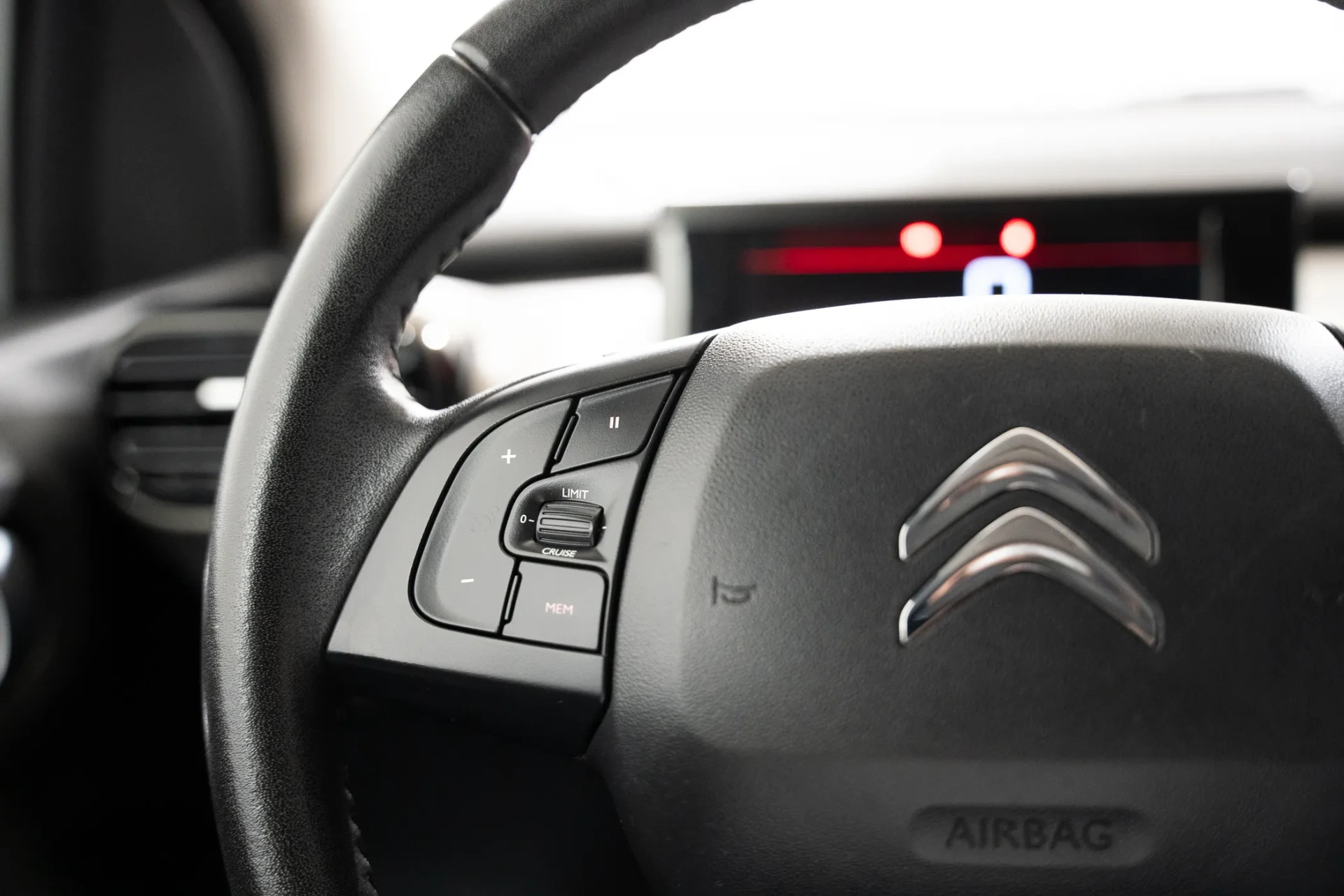 Citroen C4 Cactus 1.2 PureTech Origins 16