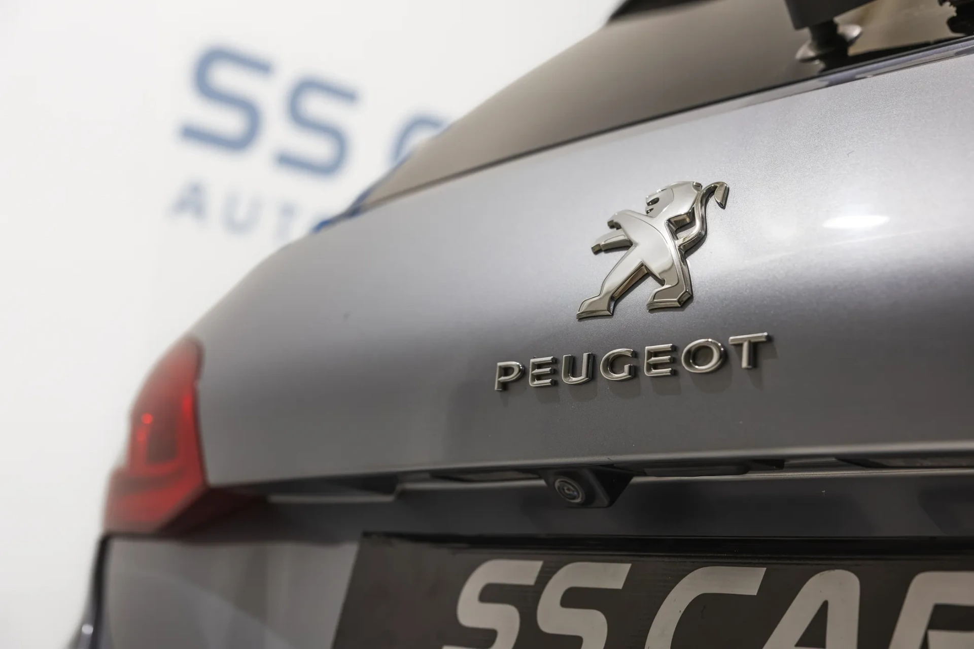 Peugeot 308 SW 1.2 PureTech Allure EAT8 9