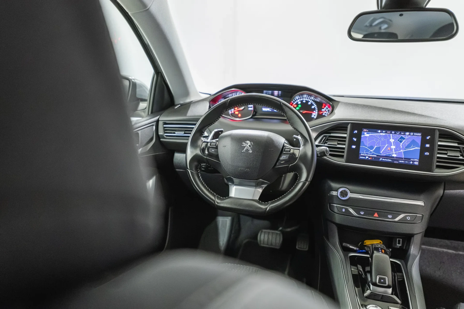 Peugeot 308 SW 1.2 PureTech Allure EAT8 10
