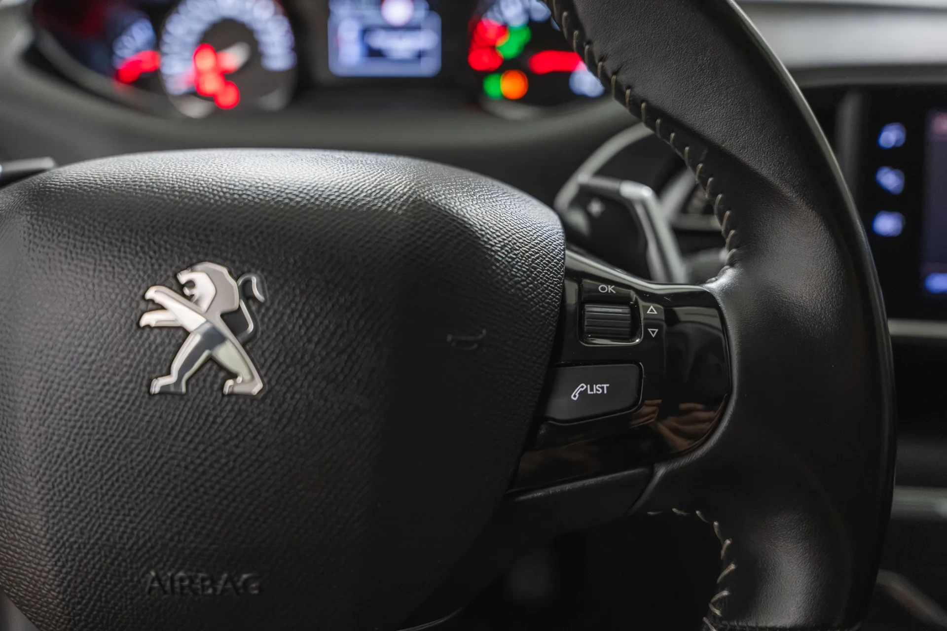 Peugeot 308 SW 1.2 PureTech Allure EAT8 16