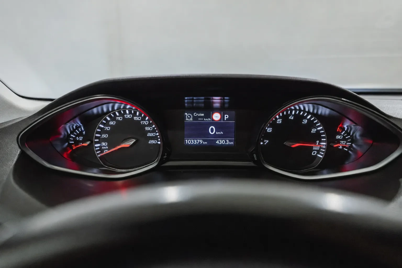 Peugeot 308 SW 1.2 PureTech Allure EAT8 29