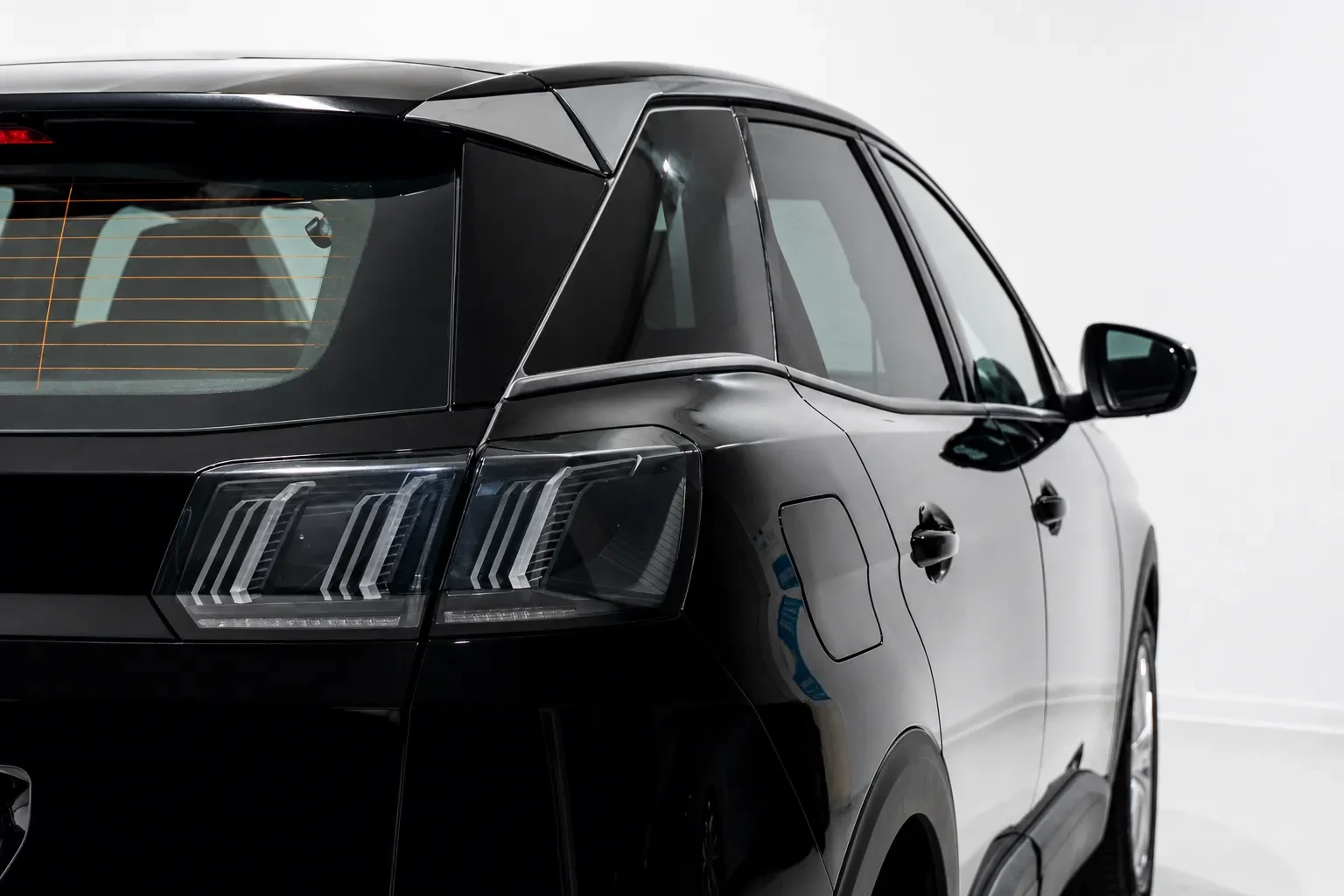 Peugeot 3008 1.2 PureTech Allure EAT8 4
