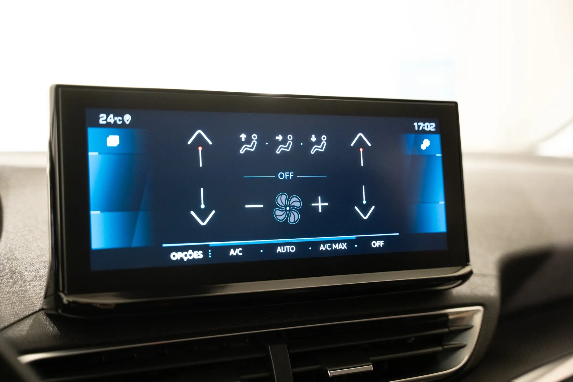 Peugeot 3008 1.2 PureTech Allure EAT8 12