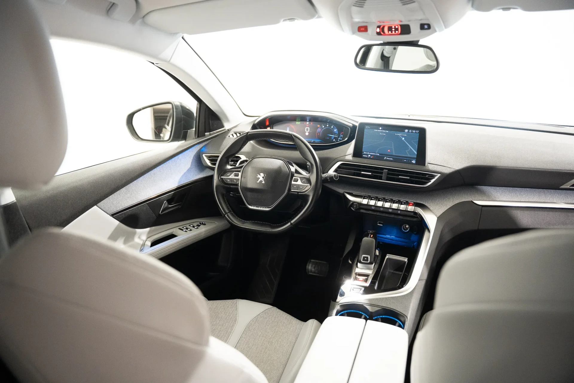 Peugeot 5008 1.2 PureTech Allure EAT8 10