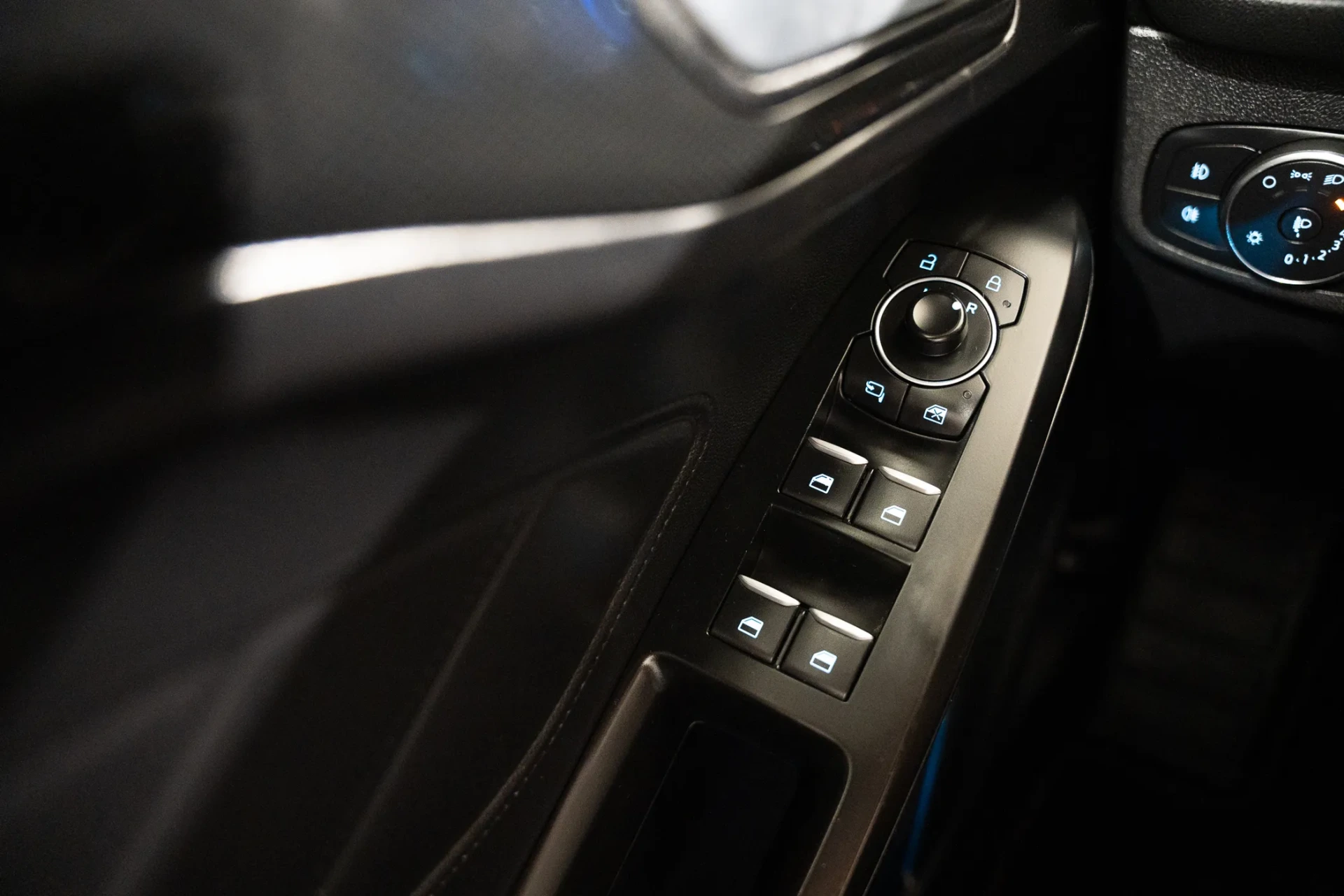 Ford Focus 1.0 EcoBoost MHEV ST-Line 16