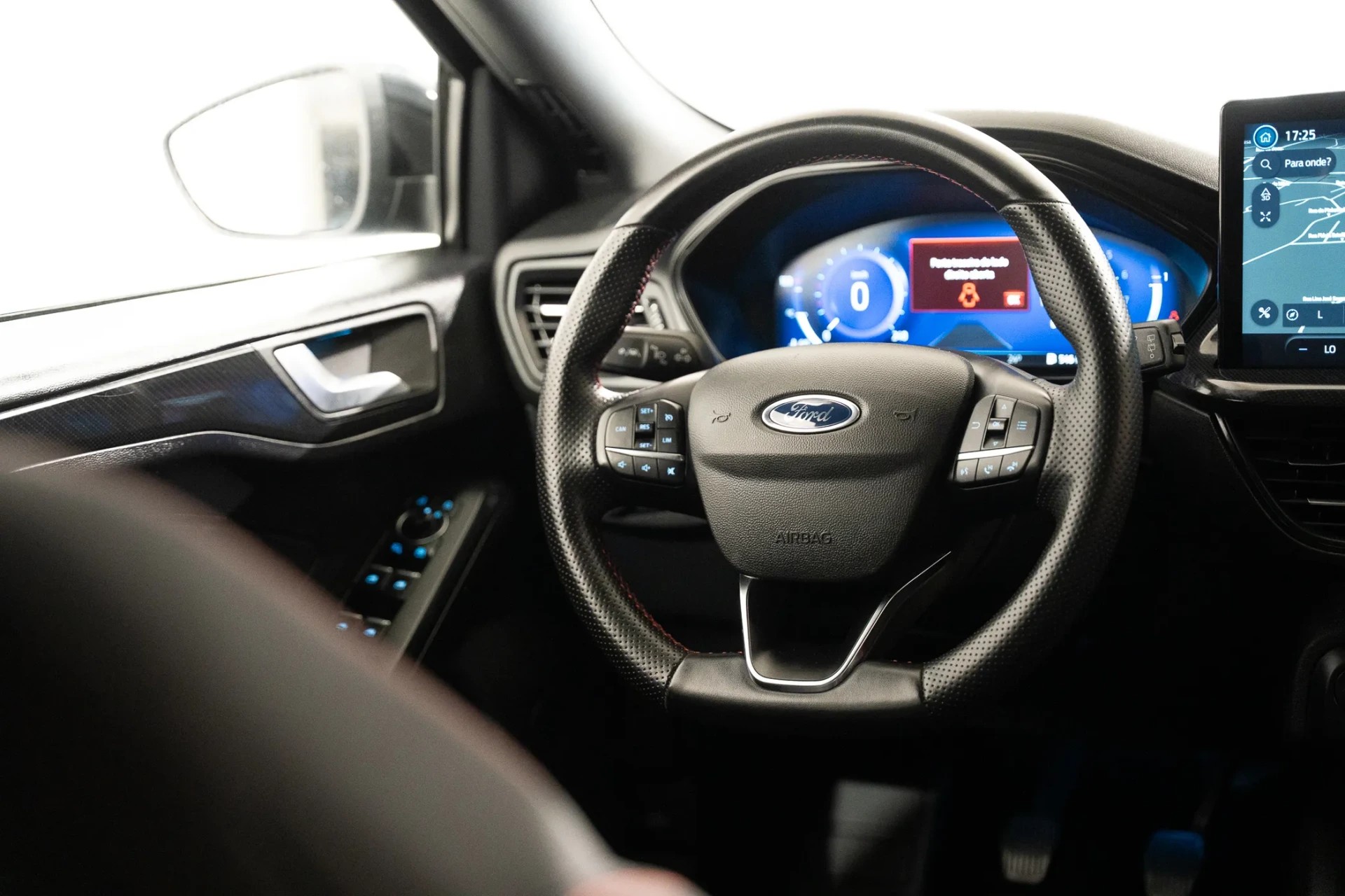 Ford Focus 1.0 EcoBoost MHEV ST-Line 17