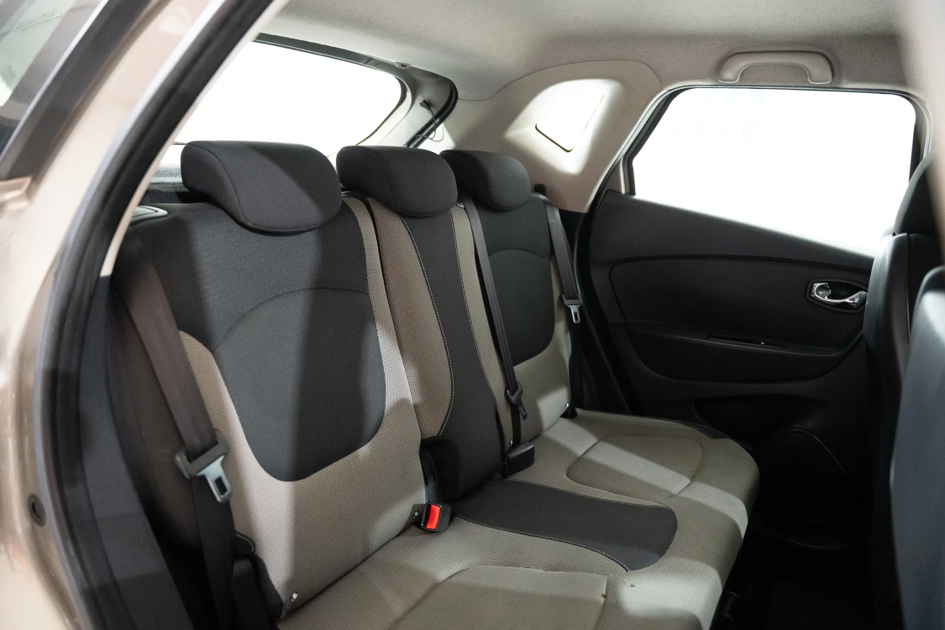 Renault Captur 1.5 dCi Exclusive 17