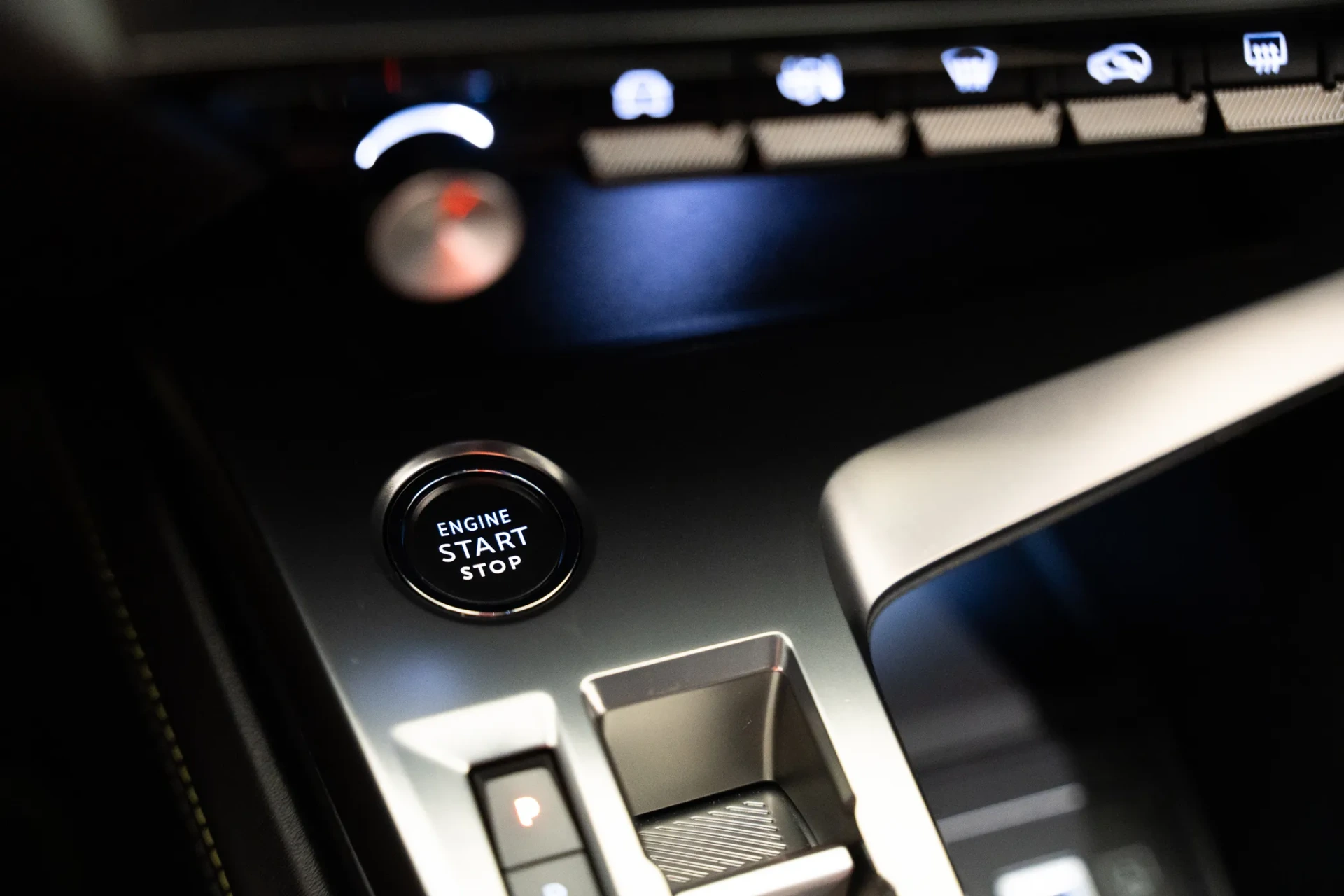 Peugeot 408 1.2 PureTech GT EAT8 19