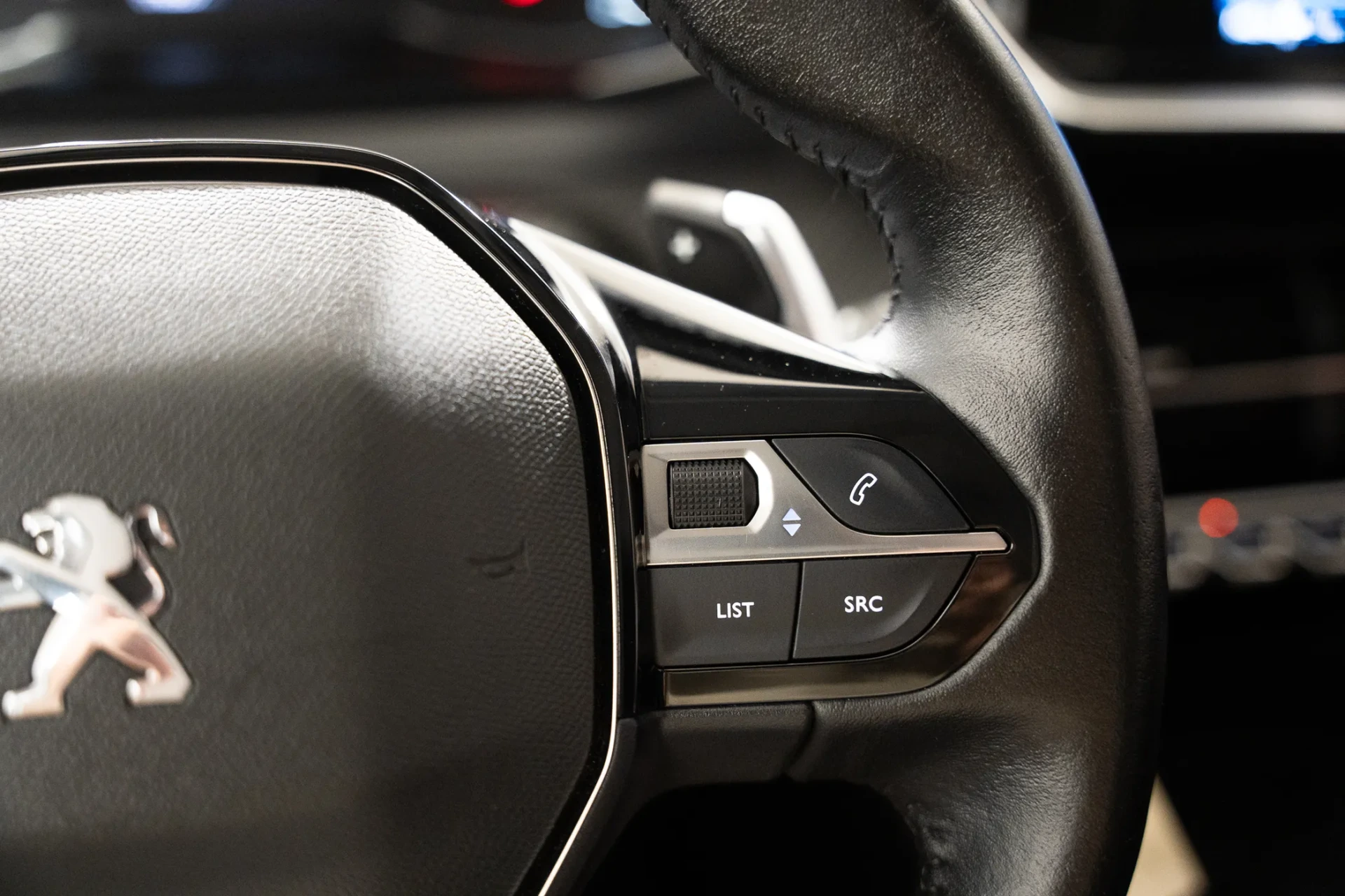 Peugeot 208 1.2 PureTech Allure EAT8 20