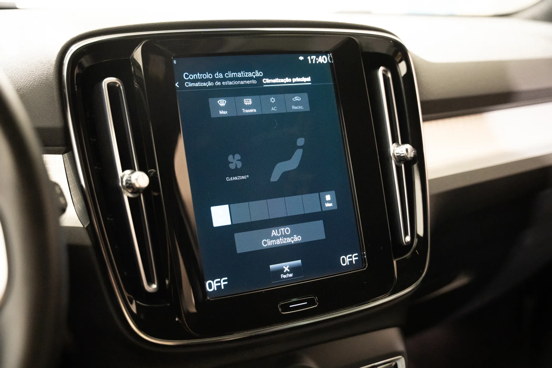 Volvo XC 40 1.5 T5 PHEV Inscription 13