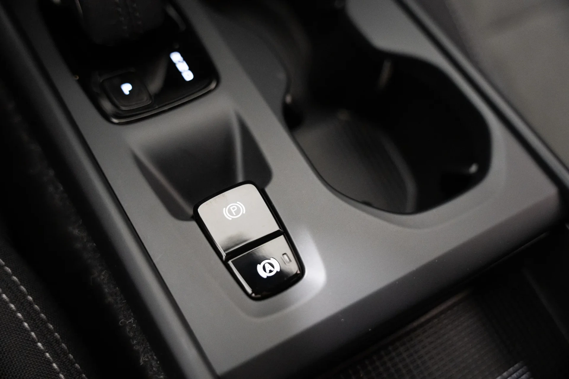 Volvo XC 40 1.5 T5 PHEV Inscription 16