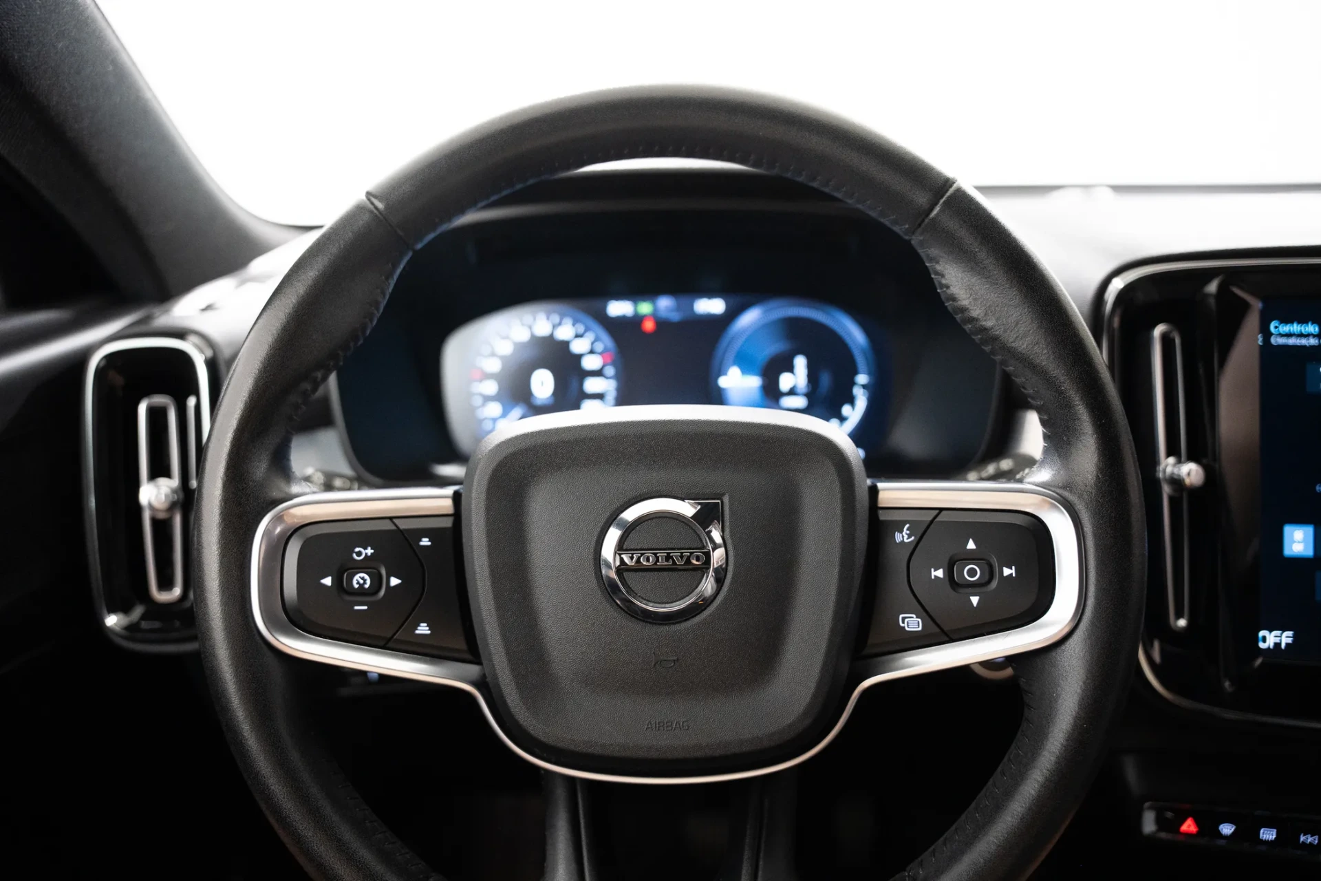 Volvo XC 40 1.5 T5 PHEV Inscription 18