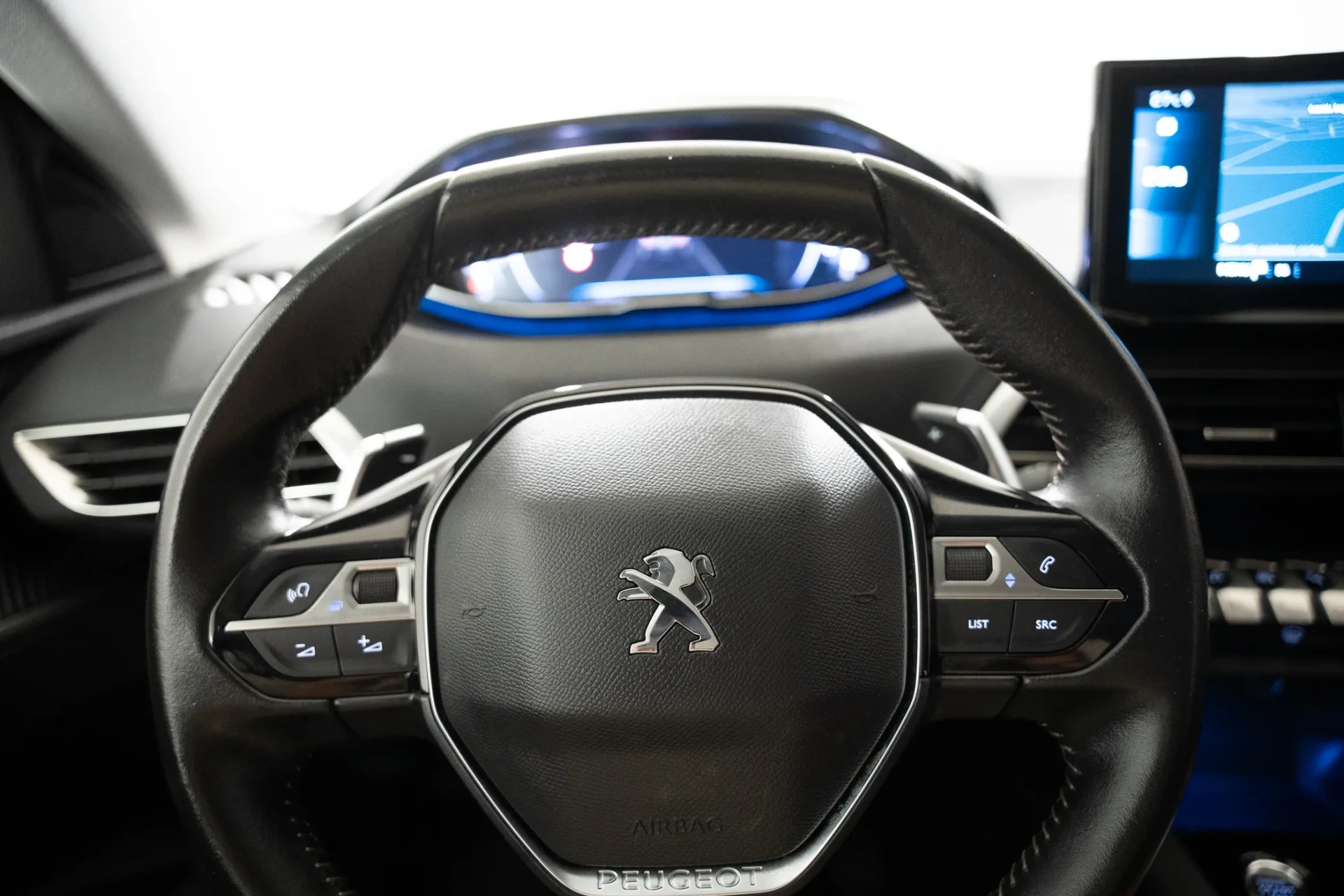 Peugeot 3008 1.2 PureTech Allure EAT8 20