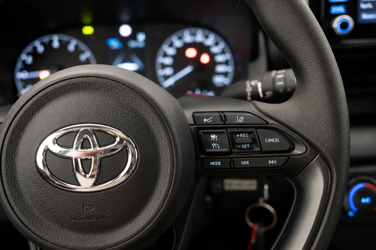 Toyota Yaris 1.0 VVT-i Comfort 18