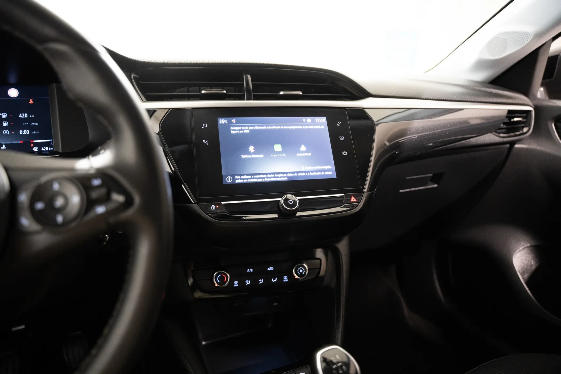 Opel Corsa 1.2 Elegance 11