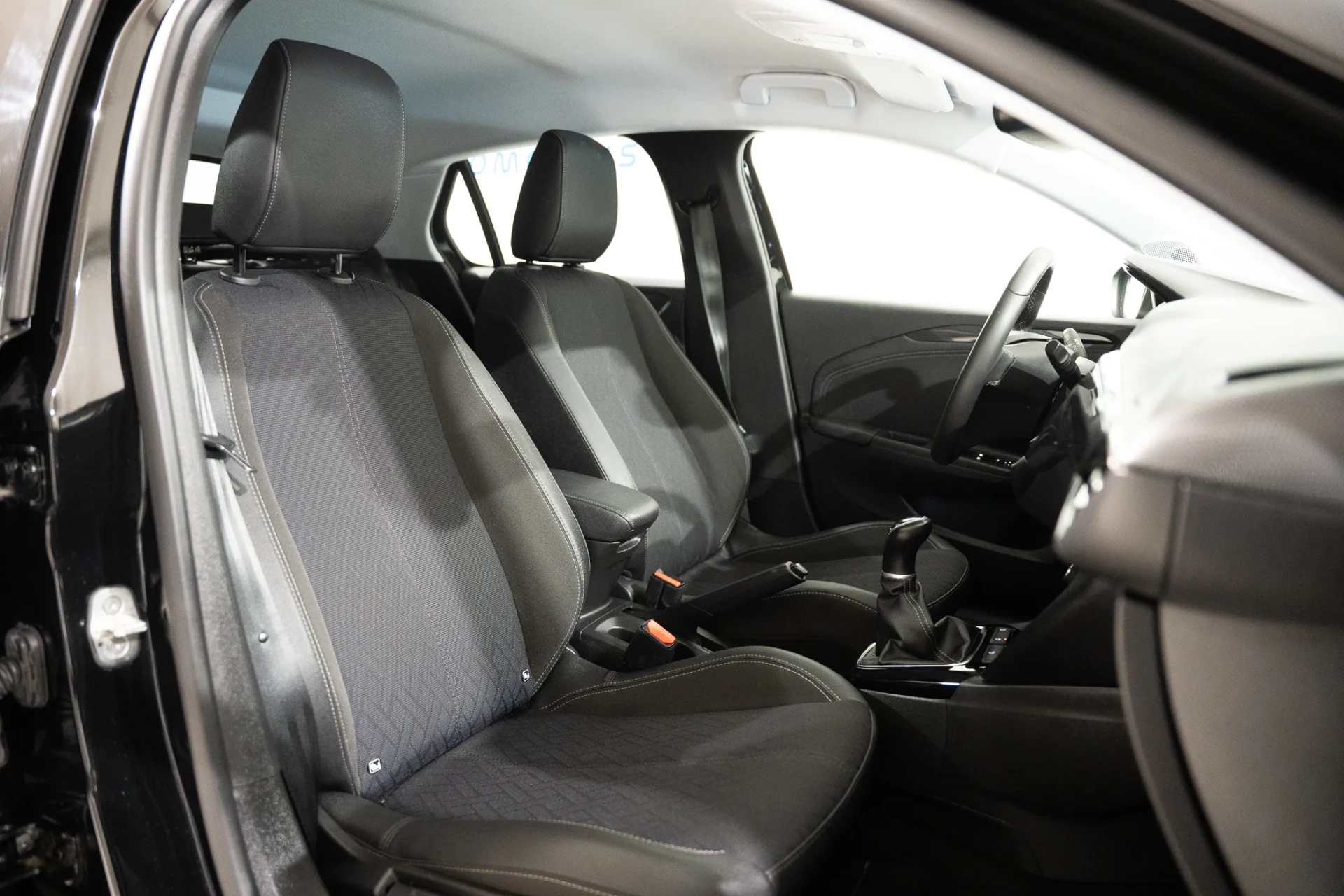 Opel Corsa 1.2 Elegance 21