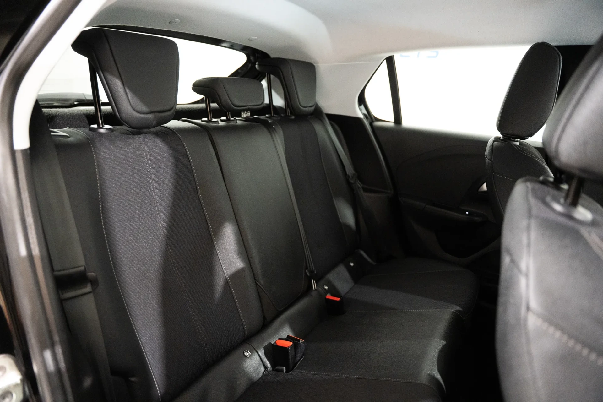 Opel Corsa 1.2 Elegance 22