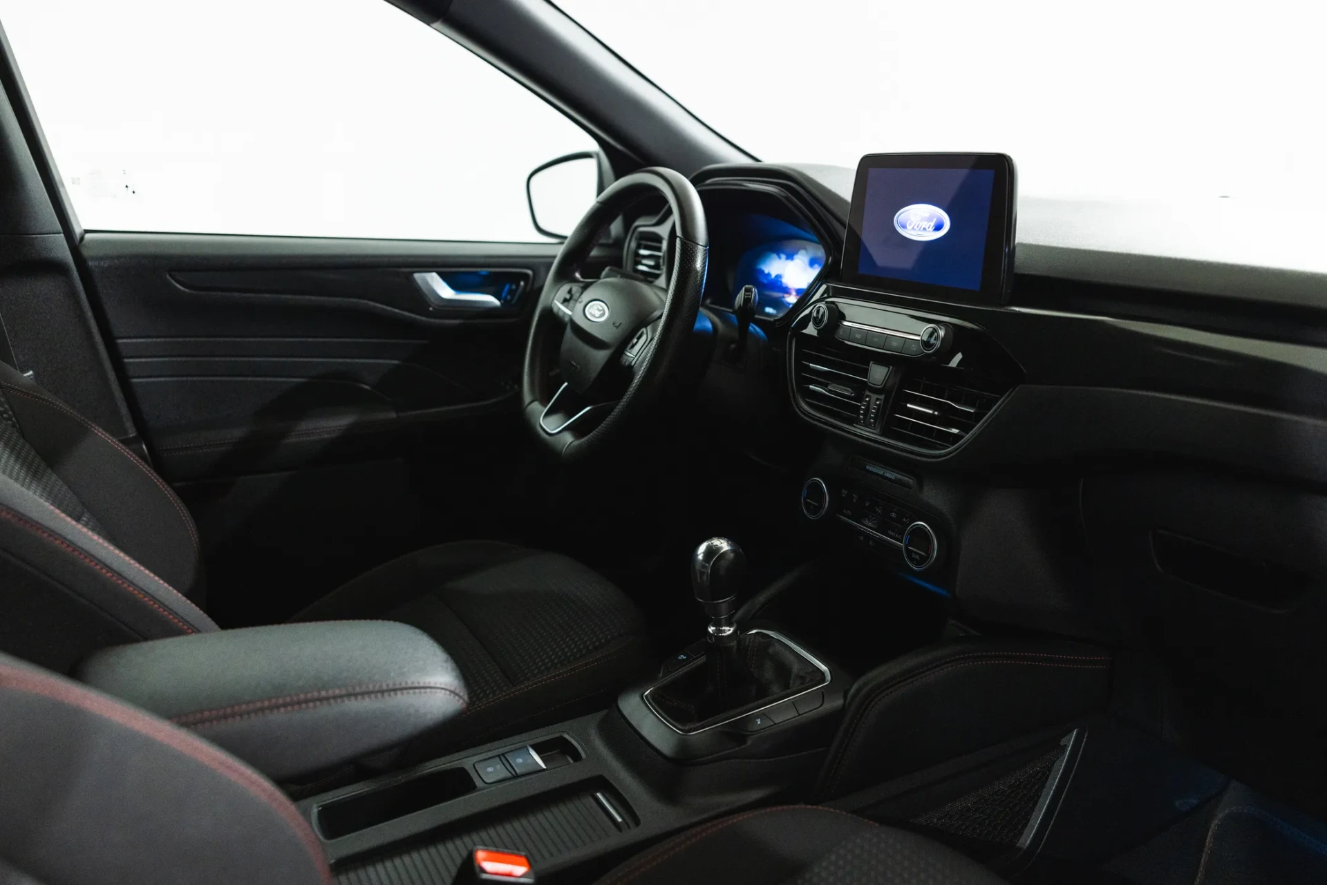 Ford Kuga 1.5 EcoBoost ST-Line 9