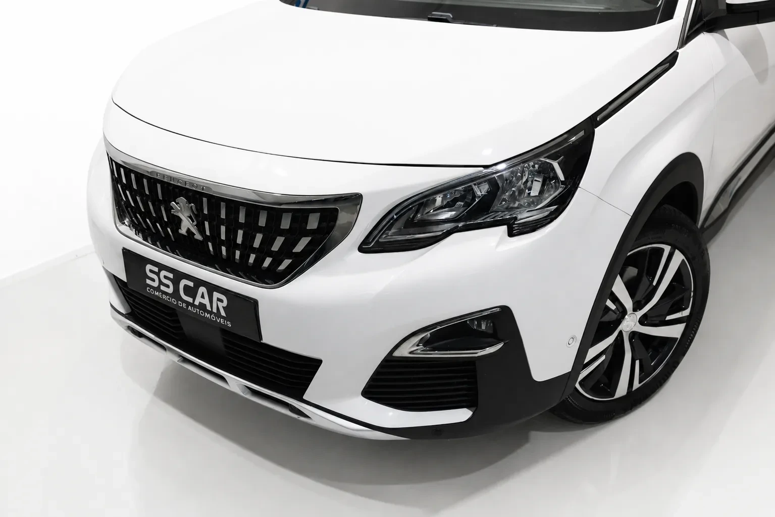Peugeot 5008 1.2 PureTech Allure EAT8 3