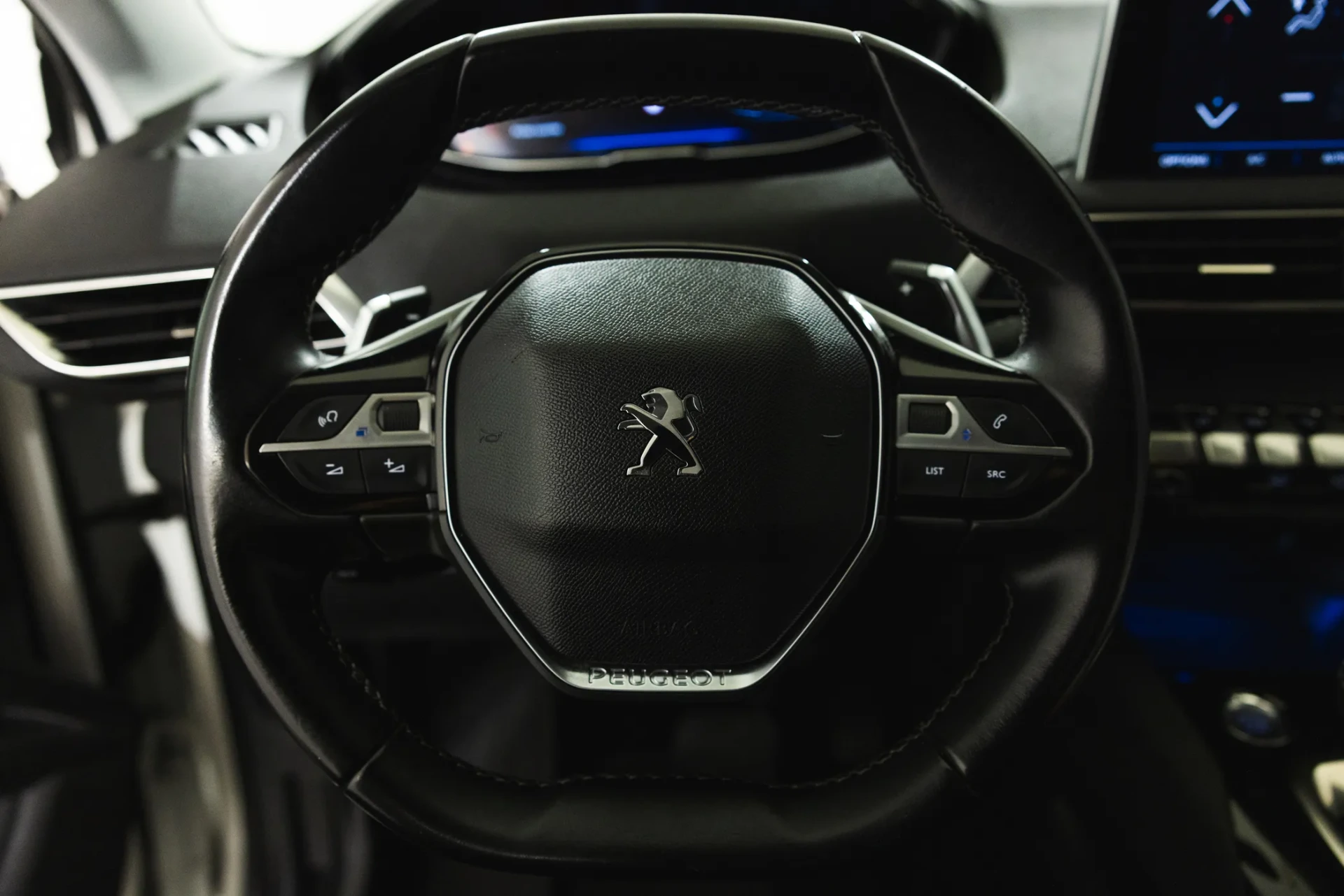 Peugeot 5008 1.2 PureTech Allure EAT8 17