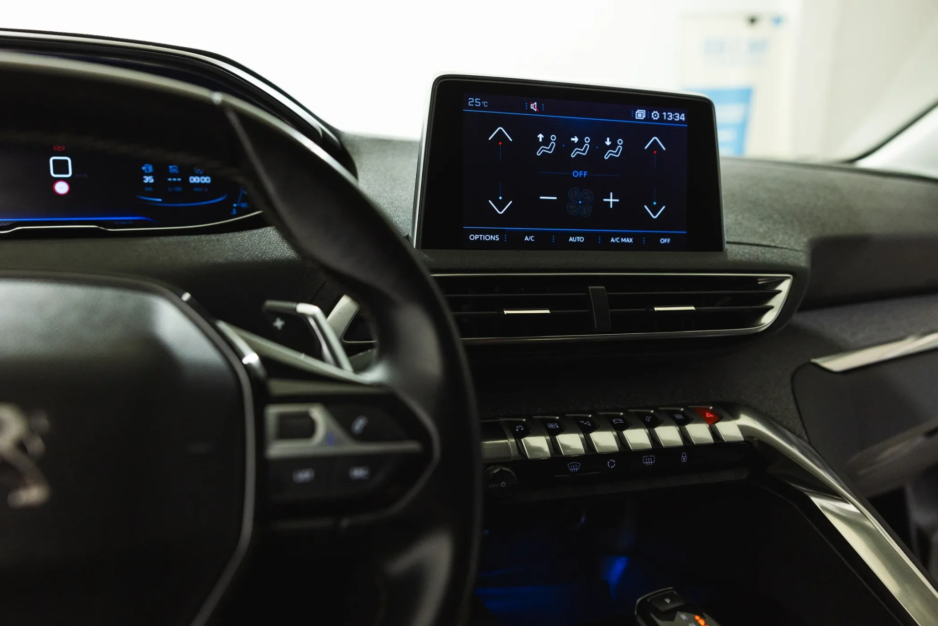Peugeot 5008 1.2 PureTech Allure EAT8 18