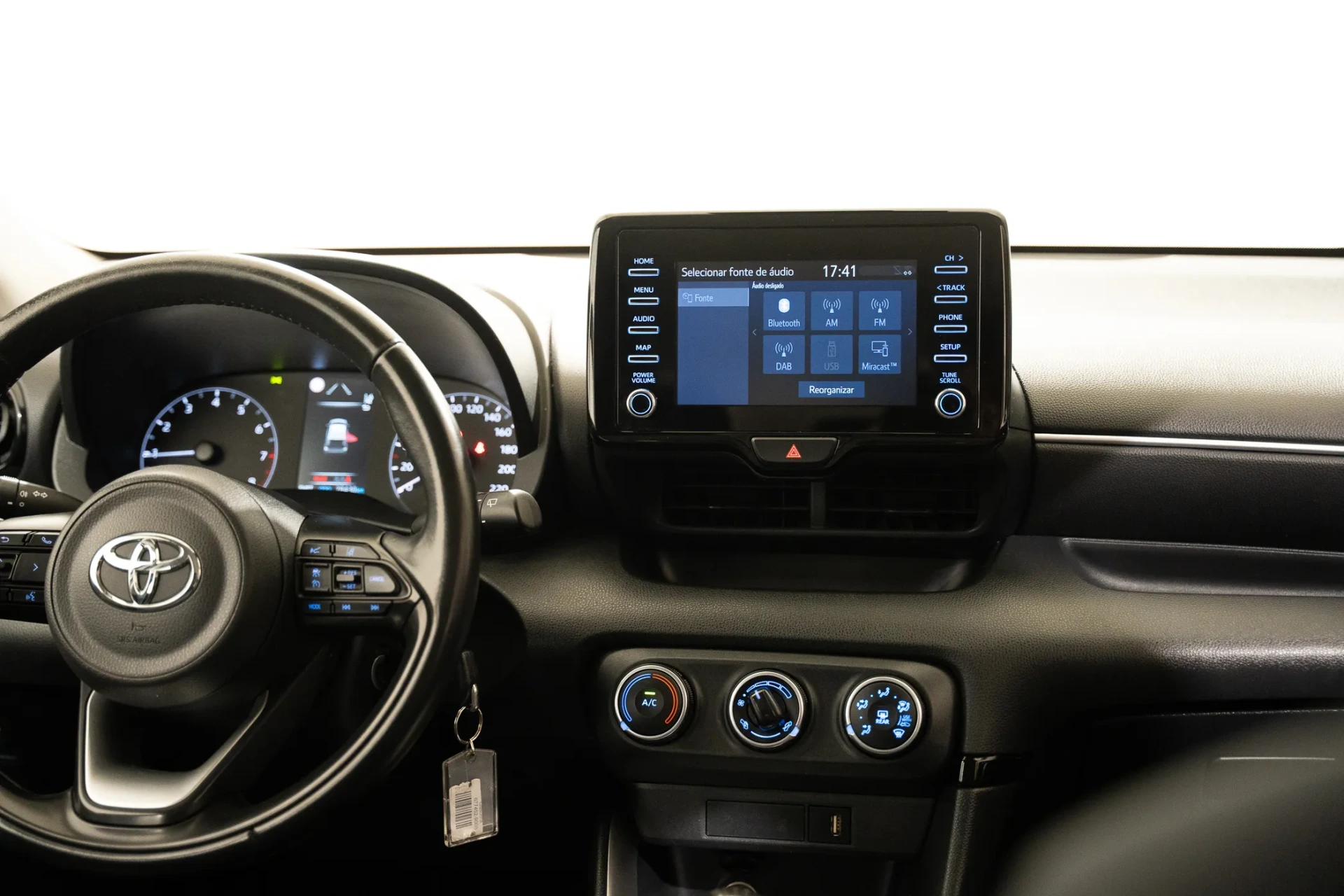 Toyota Yaris 1.5 VVT-i Comfort 9
