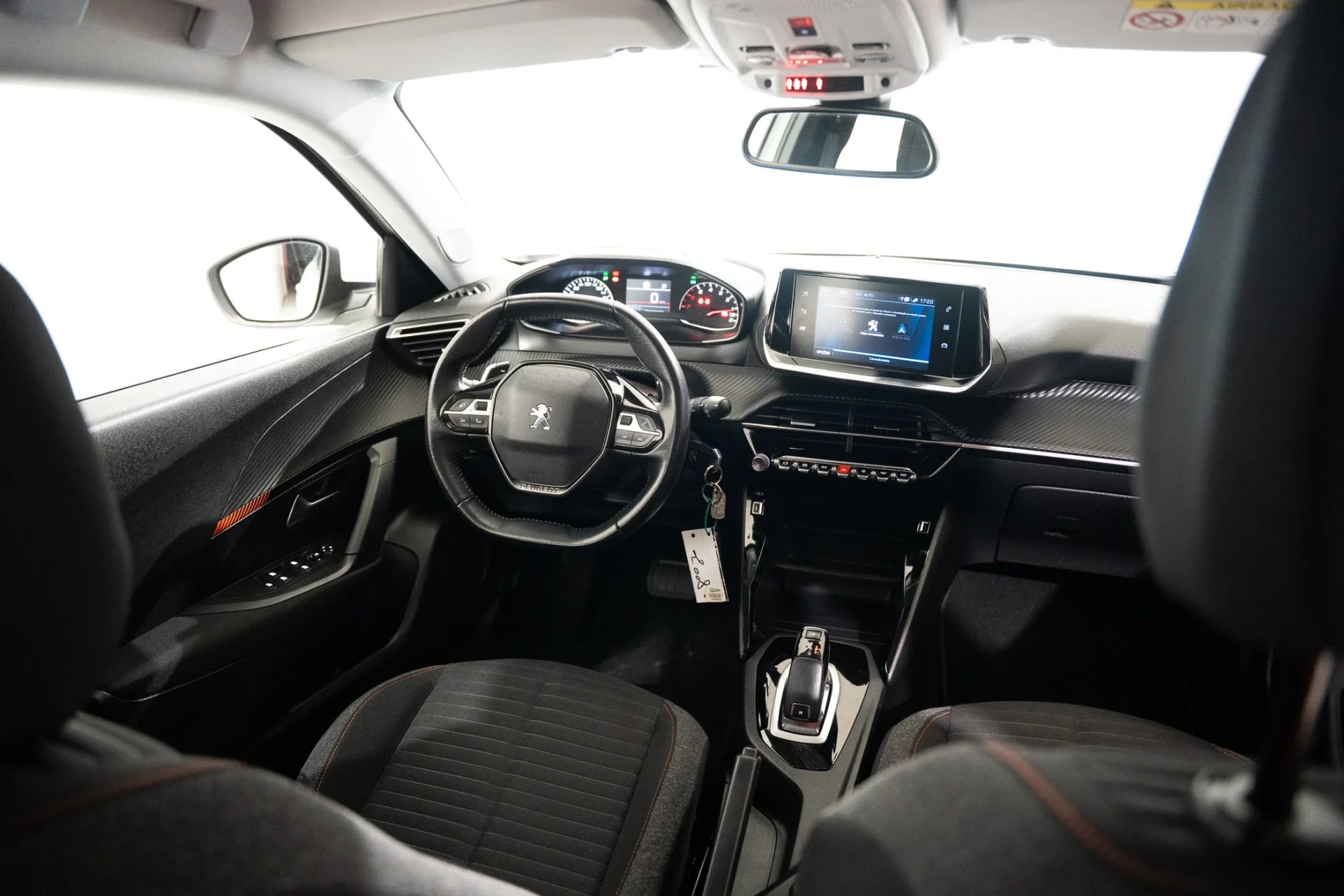 Peugeot 2008 1.2 PureTech Active EAT8 9