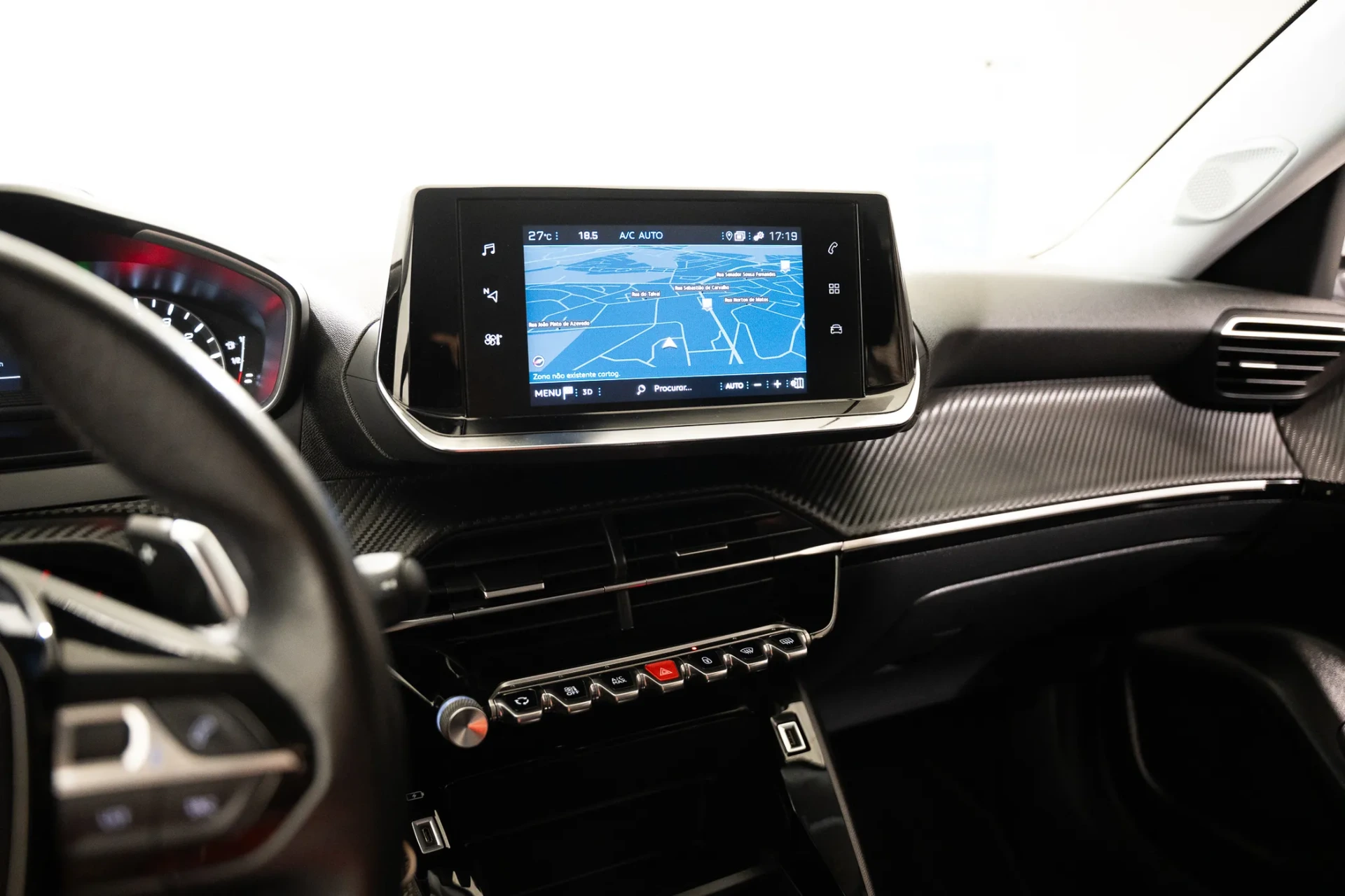 Peugeot 2008 1.2 PureTech Active EAT8 11