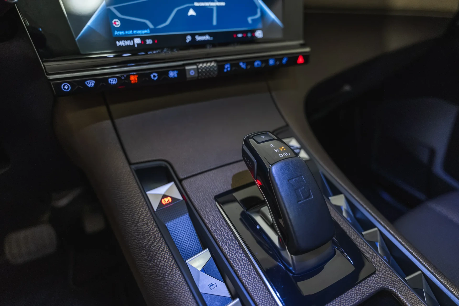 DS DS7 Crossback E-Tense So Chic EAT8 19