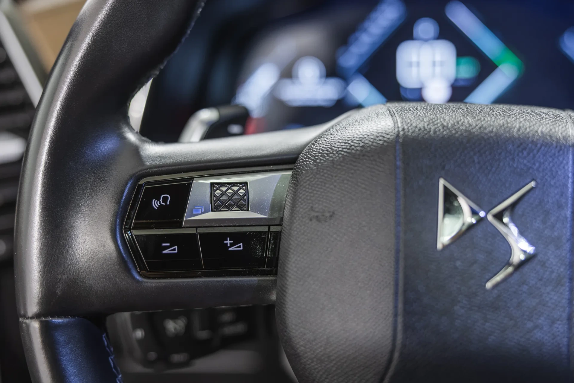 DS DS7 Crossback E-Tense So Chic EAT8 21